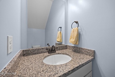 Seller offering up to $2,500 use as you choose credit! Modern - photo 11
