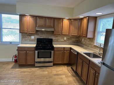 Fabulous 2 family home on nearly 1/2 acre in Toms River w/ owner - photo 12