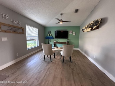 Tropical paradise in the heart of highly sought after - photo 12