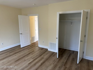 Fabulous 2 family home on nearly 1/2 acre in Toms River w/ owner - photo 17