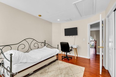 Built in 2010 and set on a quiet cul-de-sac, this 4-bedroom, 2 - photo 21