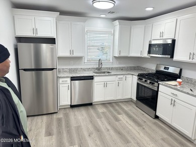 Fabulous 2 family home on nearly 1/2 acre in Toms River w/ owner - photo 23