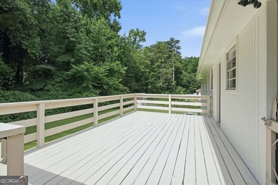 Beautifully renovated, 4 sided brick ranch on nearly 1/2 acre - photo 25