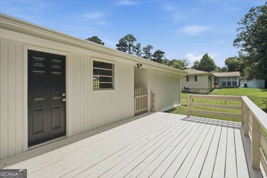 Beautifully renovated, 4 sided brick ranch on nearly 1/2 acre - photo 27