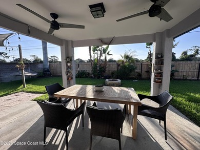 Tropical paradise in the heart of highly sought after - photo 33