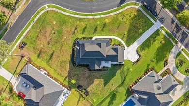 Set behind the gates of Cypress River Plantation, this modern - photo 34