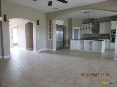Priced to sell. Don't let this one get away. Beautiful home - photo 6