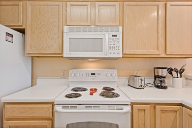 Introducing this fully furnished, top-floor end unit 2-bedroom - photo 7