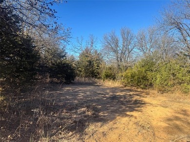 Bell Cow Lake Acreage For Sale in Chandler Oklahoma
