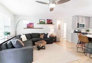 Beautifully remodeled home (2021) with Arkansas River views - photo 5