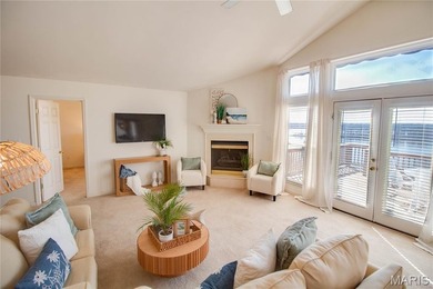 Enjoy stunning river views from this highly sought-after villa - photo 7