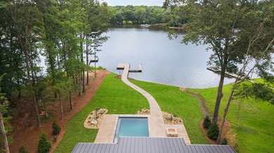 Tucked along the peaceful shoreline of Lake Oconee, The Retreat - photo 12