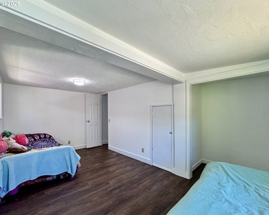 Thoughtfully updated and expanded! This darling little - photo 13