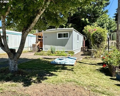 Thoughtfully updated and expanded! This darling little - photo 15