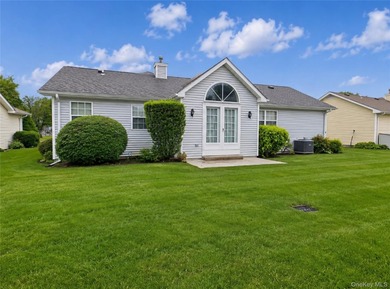 Welcome to 7 Daria Dr. Oakdale, NY - Windmill Gate 55+ Community - photo 18