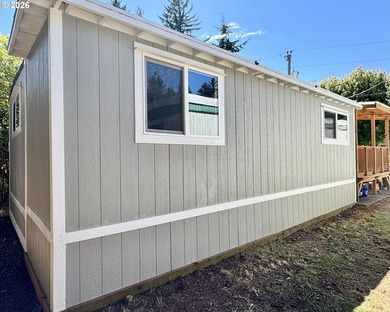 Thoughtfully updated and expanded! This darling little - photo 19