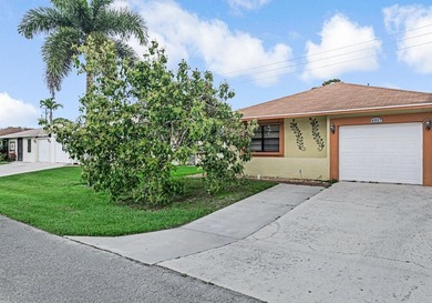 Rare 3-Bedroom Find with Ultra-Low HOA! This single-story villa - photo 1