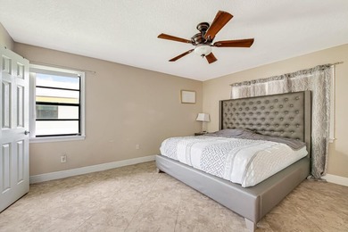 Rare 3-Bedroom Find with Ultra-Low HOA! This single-story villa - photo 4