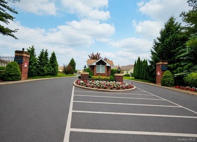 Welcome to 7 Daria Dr. Oakdale, NY - Windmill Gate 55+ Community - photo 28
