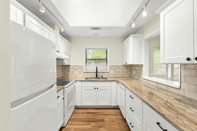 Beautifully remodeled & meticulously maintained 4-bed 3-bath - photo 4