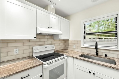 Beautifully remodeled & meticulously maintained 4-bed 3-bath - photo 6