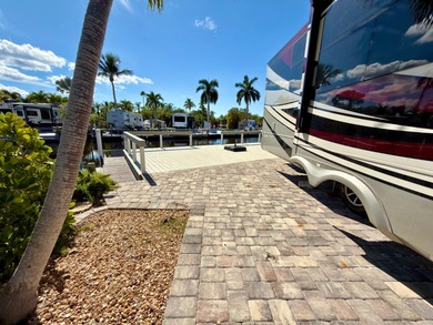 Beautiful waterfront lake lot#213 located in Outdoor Resort - photo 4