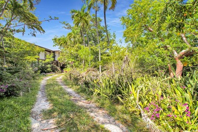 Casa Manana Shores, located in the heart of Marathon, is a - photo 7