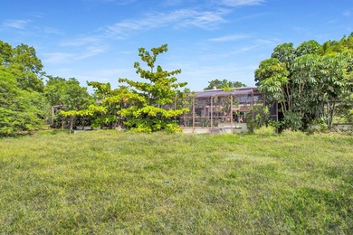 Casa Manana Shores, located in the heart of Marathon, is a - photo 8