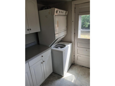 Small Charmer. Move in ready for owner or renter. Bring a little - photo 8
