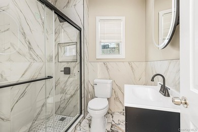Move right into this beautifully renovated single-family home - photo 9
