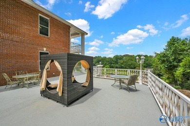 This must-see water property with 4 levels is waiting for you. 5 - photo 23