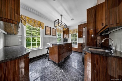 Stunning luxury one-family home in the heart of Flushing! - photo 9