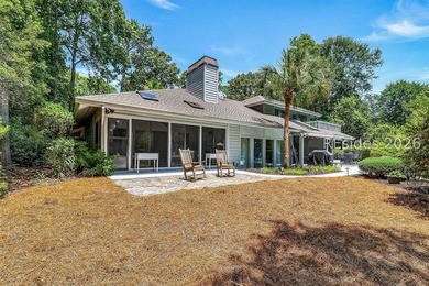 Exceptional value on superbly maintained residence with spacious - photo 5