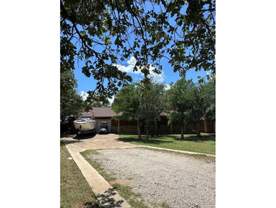 FANTASTIC OPEN WATER LAKE RETREAT IN GATED OAK POINT, MINUTES - photo 15
