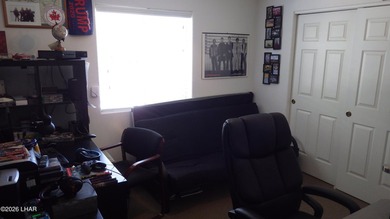 This Modern, Well-Maintained, Split 3 bedroom, 3 bath, Move-in - photo 17