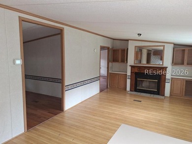 **MOBILE HOME HAS NO TITLE, CASH ONLY*** Come see this 3 - photo 7