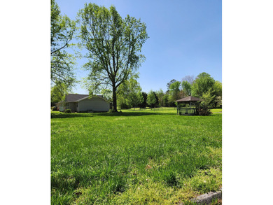 This is a beautiful 0.41-acre parcel of land in Hixson, TN! It's - photo 2