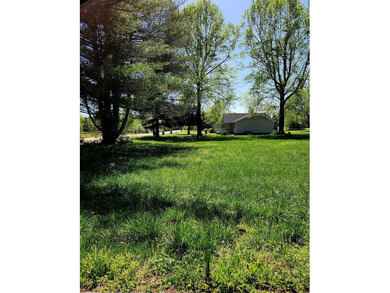 This is a beautiful 0.41-acre parcel of land in Hixson, TN! It's - photo 3
