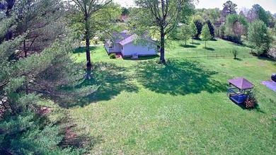This is a beautiful 0.41-acre parcel of land in Hixson, TN! It's - photo 4