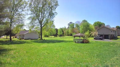 This is a beautiful 0.41-acre parcel of land in Hixson, TN! It's - photo 5