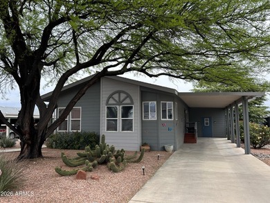 Home is ready to move in!! 2 Bedrooms and 2 baths. Home has a - photo 1