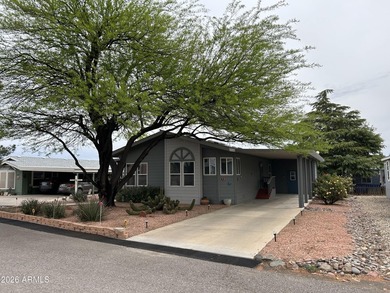 Home is ready to move in!! 2 Bedrooms and 2 baths. Home has a - photo 5