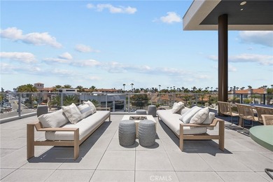 Enjoy an elevated coastal lifestyle in this modern - photo 19