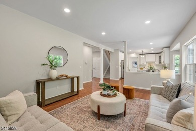 Introducing a very special luxury property where everything is - photo 21