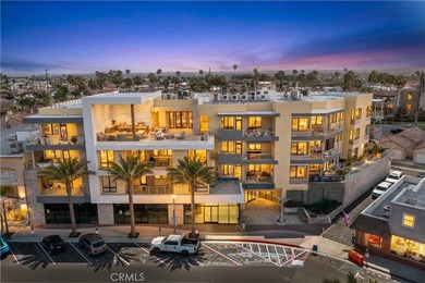 Enjoy an elevated coastal lifestyle in this modern - photo 29