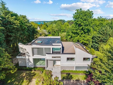 Welcome to this stunning fully renovated contemporary residence - photo 3