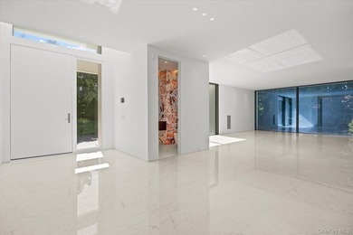 Welcome to this stunning fully renovated contemporary residence - photo 4