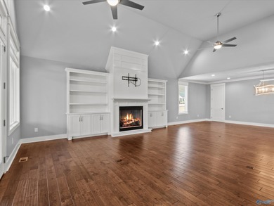 Live the Lake Guntersville lifestyle at 108 Lake Creek Drive! - photo 8