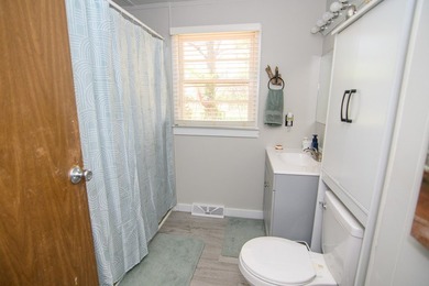 Enjoy the ease of one-level living in this charming 2-bedroom - photo 17