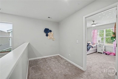 Welcome home to the very model home that greets this entire - photo 22